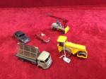 5 Dinky Toys France: 1 rouleau Richier 90A, 1 Simca...