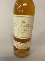 Une BOUTEILLE Château D'YQUEM, 1° cru supérieur Sauternes 1986