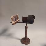 Un STEREOSCOPE  de la marque  BARNE ET BOUCHER,...