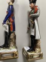 Courrille à Paris.
Suite de sept personnages en porcelaine : Napoléon,...