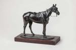 Gaston d'ILLIERS (1876-1932), « Avant la course ». Sujet en bronze à...