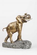 Paul François Berthoud (1870- ?). « Eléphant sur un rocher ». Sujet en...