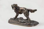 Jules MOIGNIEZ (1835-1894), « Setter à l'arrêt ». Sujet en bronze à...